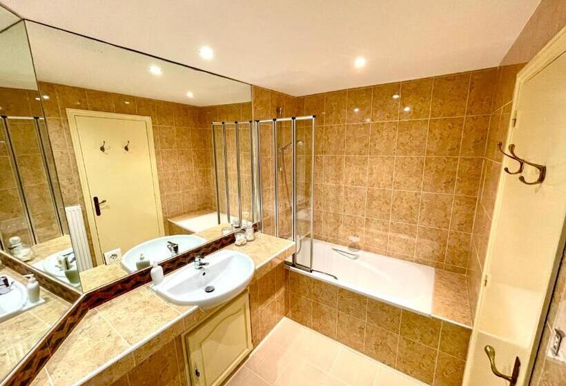 住宿加早餐  Le Logis Plantagenêt