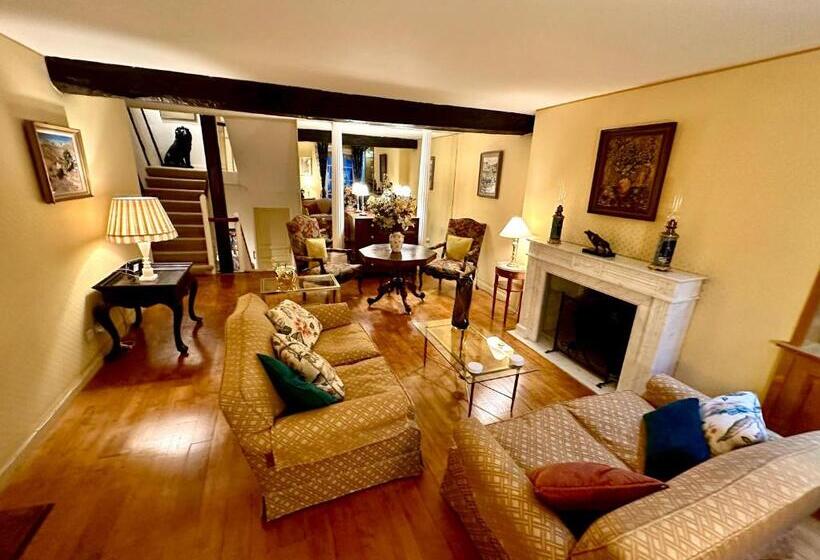 住宿加早餐  Le Logis Plantagenêt