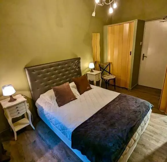 ホテル Auberge U Mulinu