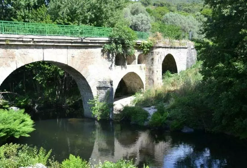 ホテル Auberge U Mulinu