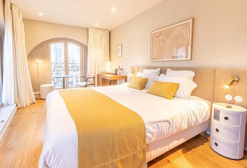 פנסיון La Maison De Blanche