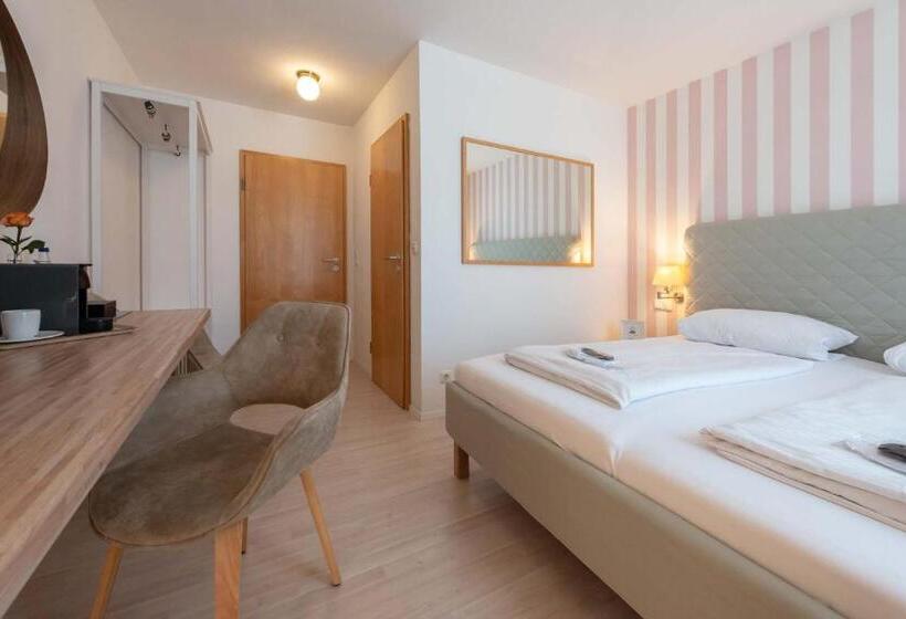 בית מלון כפרי Am Dom