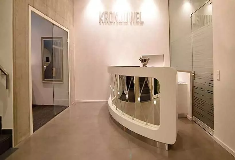 Hotelli Kronjuwel By Bright