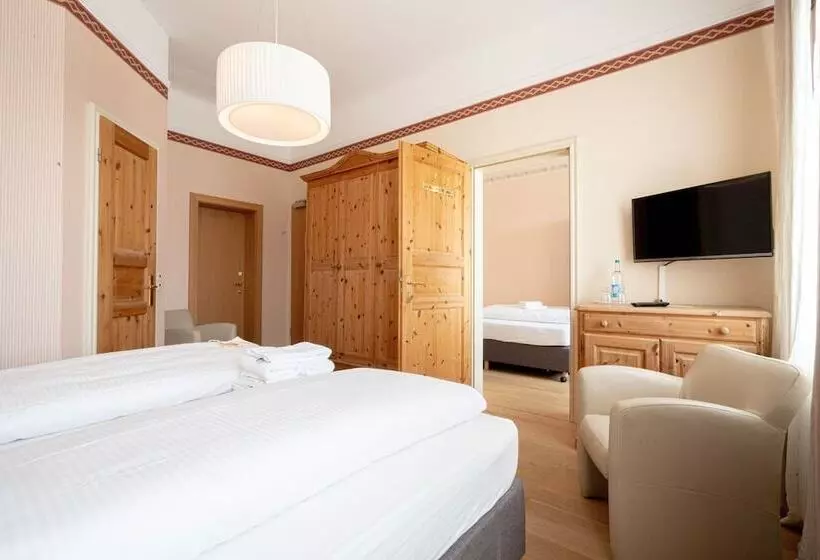 Hotelli Logierhaus Am Denkmal