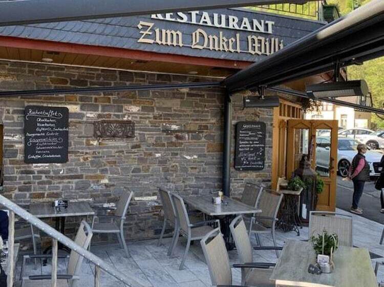 Moselland Hotel Im Enderttal Zum Onkel Willi