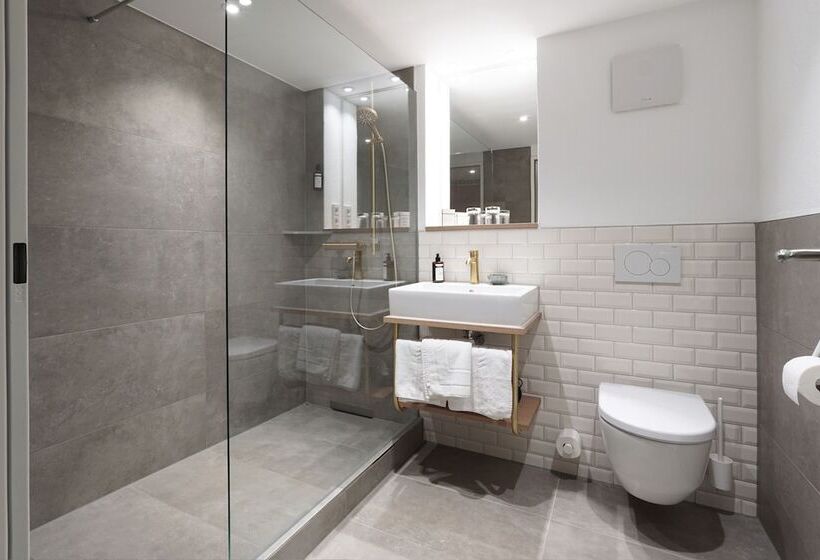 בית מלון כפרי Schattenhofer Braugasthof