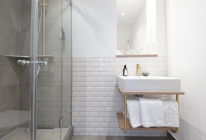 בית מלון כפרי Schattenhofer Braugasthof