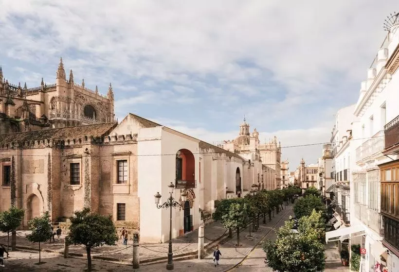 هتل Casa Art Sevilla