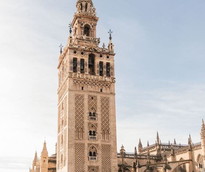 هتل Casa Art Sevilla