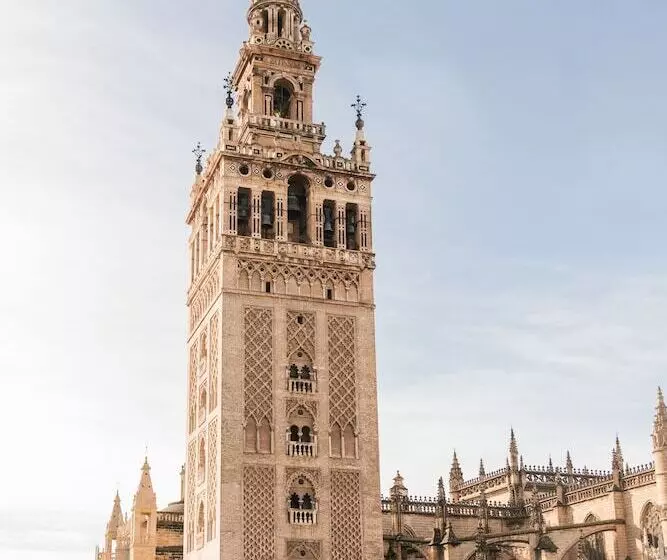هتل Casa Art Sevilla