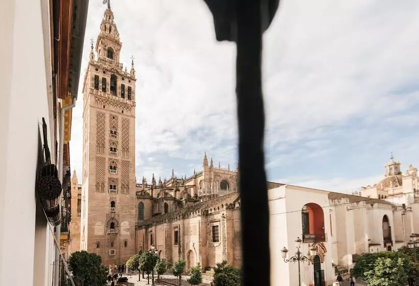 هتل Casa Art Sevilla