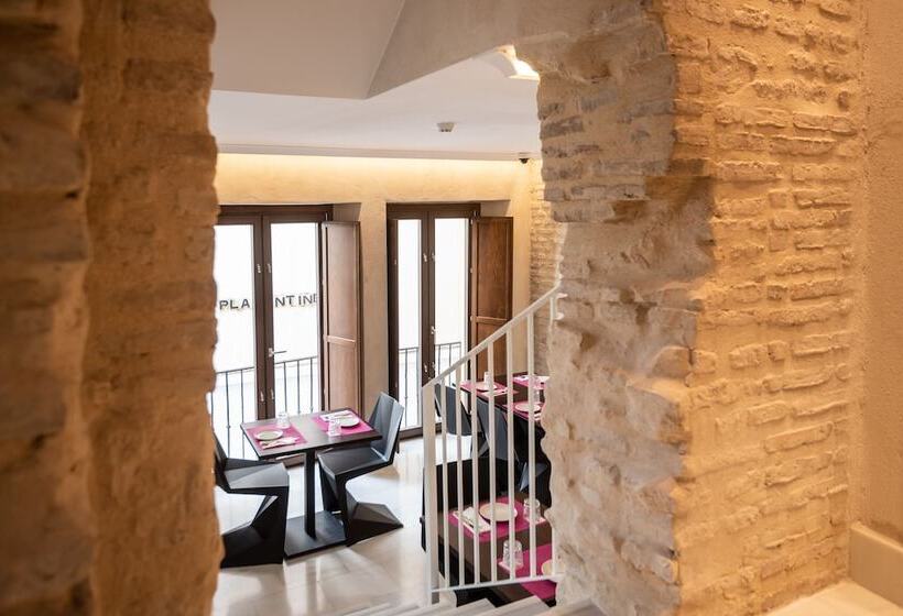 هتل Casa Art Sevilla