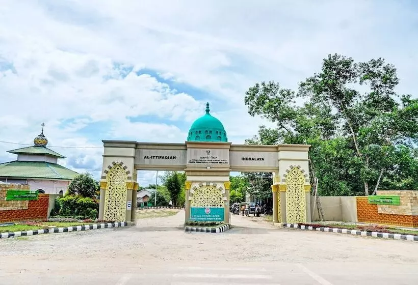 ホテル Spot On 92309 Homestay Al Ittifaqiah Syariah