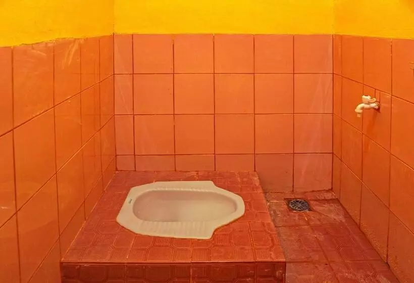 ホテル Spot On 92309 Homestay Al Ittifaqiah Syariah