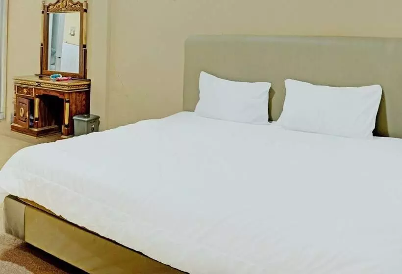 ホテル Spot On 92309 Homestay Al Ittifaqiah Syariah