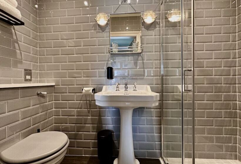 ホテル Rooms Above Sugar Boat