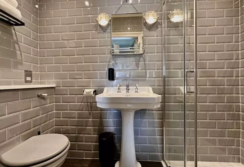 Hotelli Rooms Above Sugar Boat