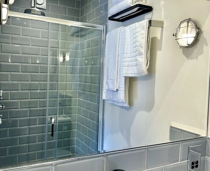 ホテル Rooms Above Sugar Boat