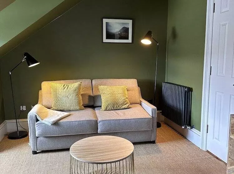 Hotelli Rooms Above Sugar Boat