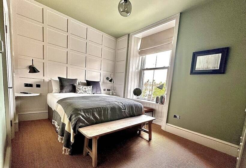 ホテル Rooms Above Sugar Boat