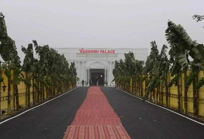 Hotelli Varshini Palace