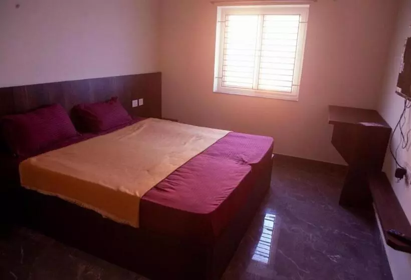 Hotelli Varshini Palace