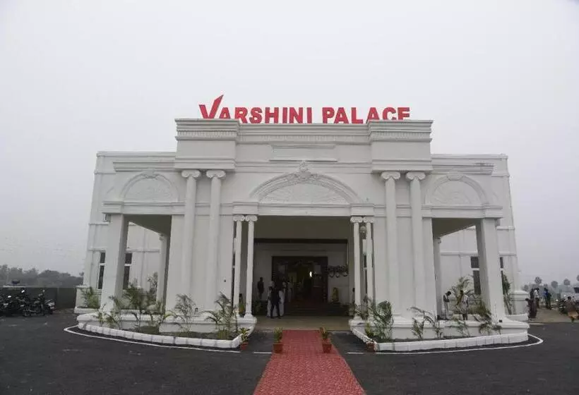 Hotelli Varshini Palace