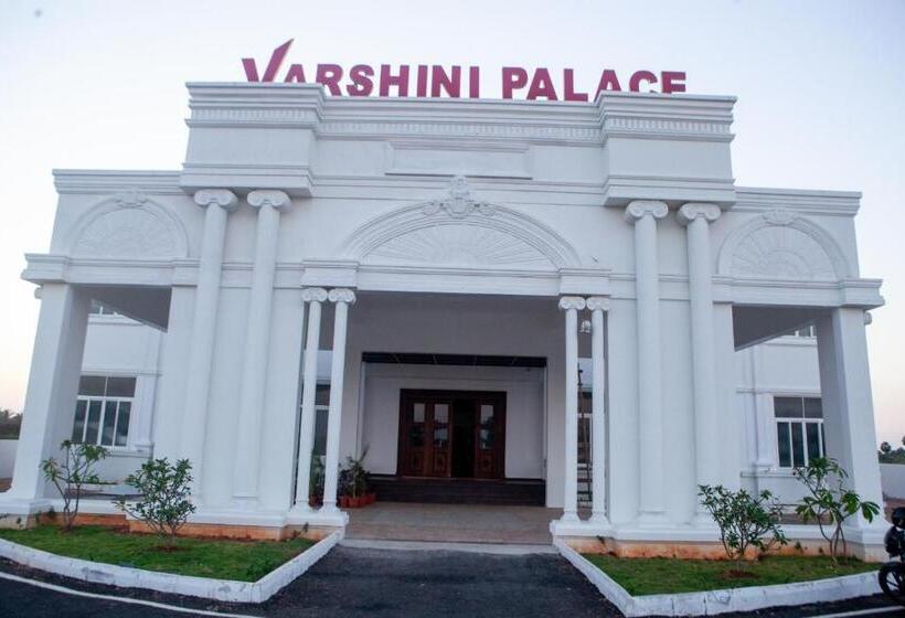 Hotel Varshini Palace