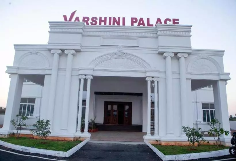Hotelli Varshini Palace