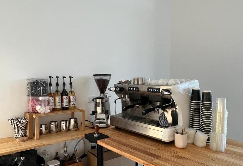 Manha Hotel Auckland Airport