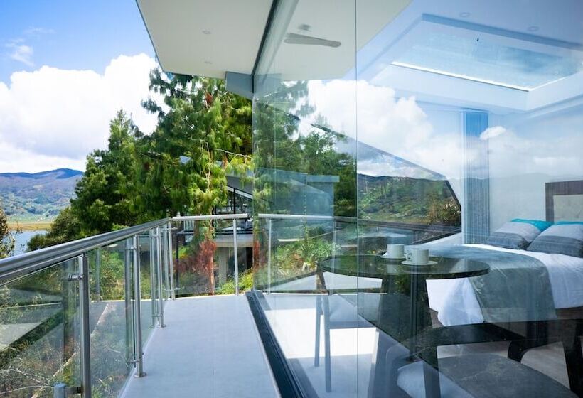 אתר נופש Entre Islas Lodge