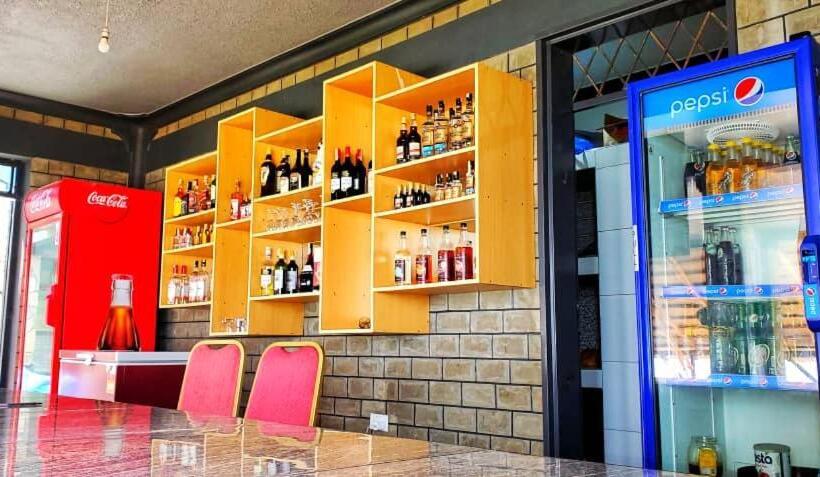 هتل Gipir And Labongo Safari Lodge Ltd