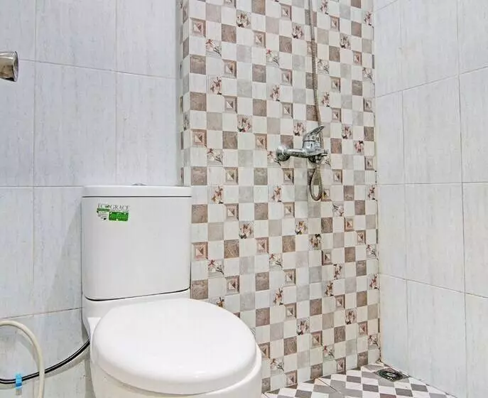 ホテル Oyo 91985 Penginapan Noer Syariah