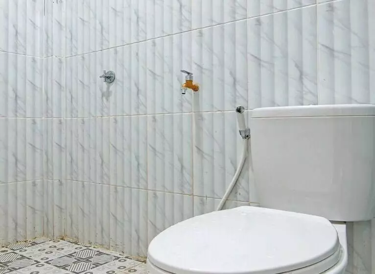 ホテル Oyo 91985 Penginapan Noer Syariah