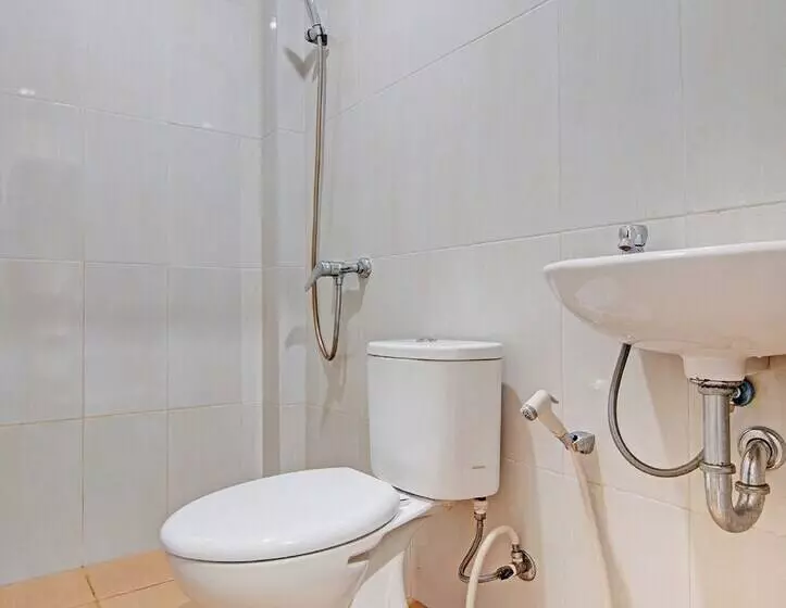 ホテル Oyo 91985 Penginapan Noer Syariah