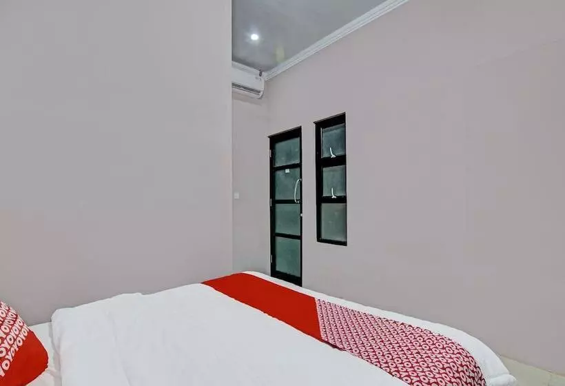 ホテル Oyo 91985 Penginapan Noer Syariah