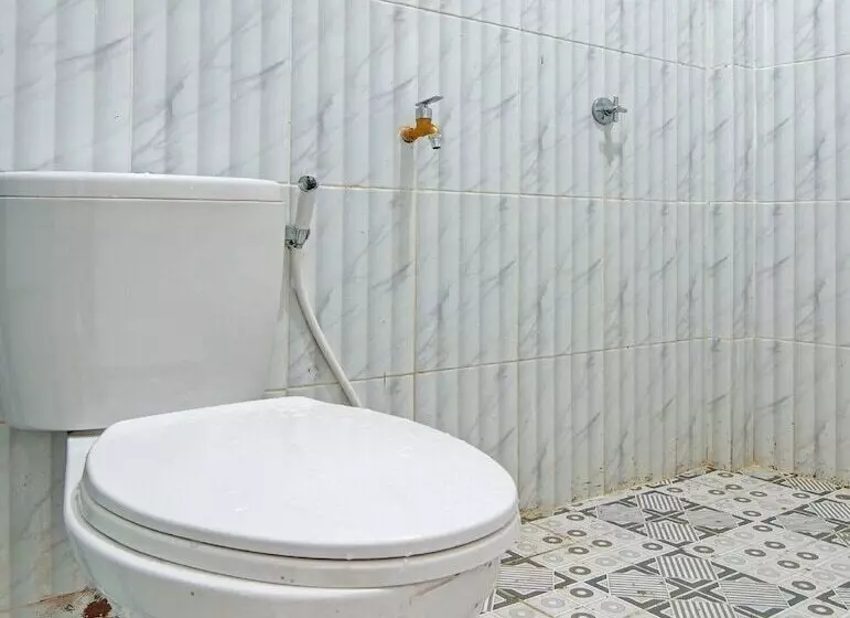 ホテル Oyo 91985 Penginapan Noer Syariah