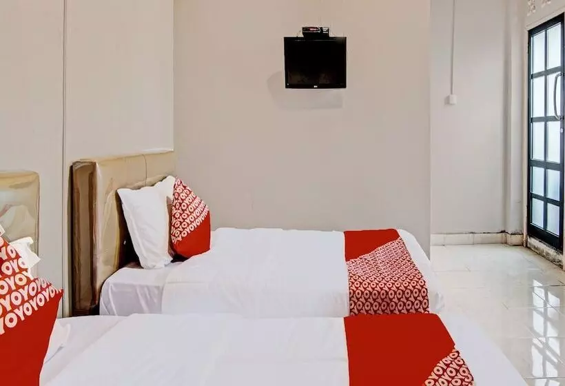 ホテル Oyo 91985 Penginapan Noer Syariah