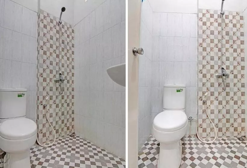 ホテル Oyo 91986 Annajah Homestay Syariah