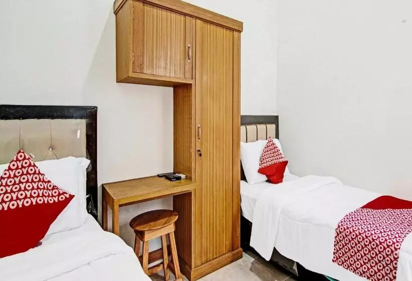 ホテル Oyo 91986 Annajah Homestay Syariah