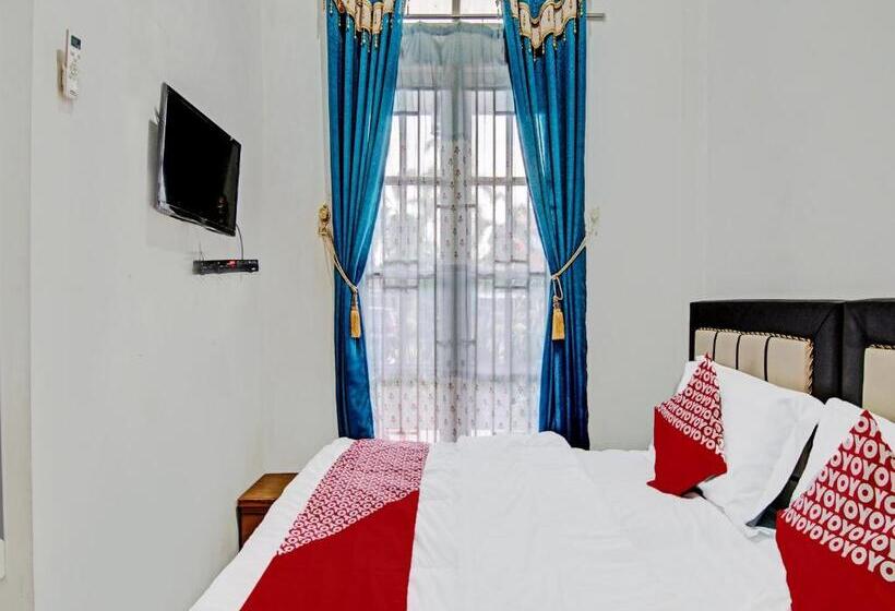 ホテル Oyo 91986 Annajah Homestay Syariah