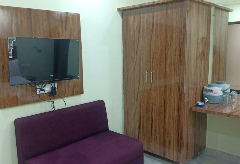 בית מלון כפרי Shagun Banquet And