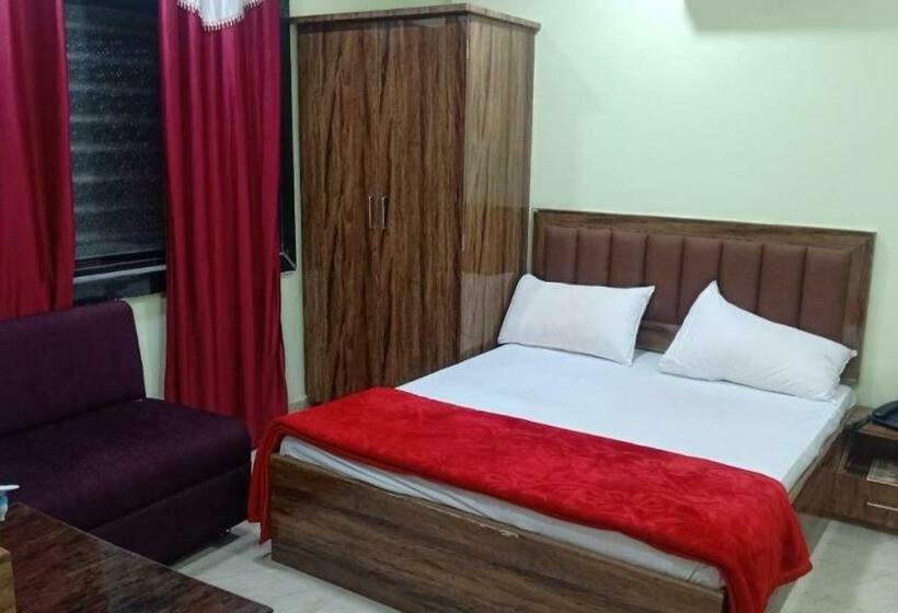 בית מלון כפרי Shagun Banquet And