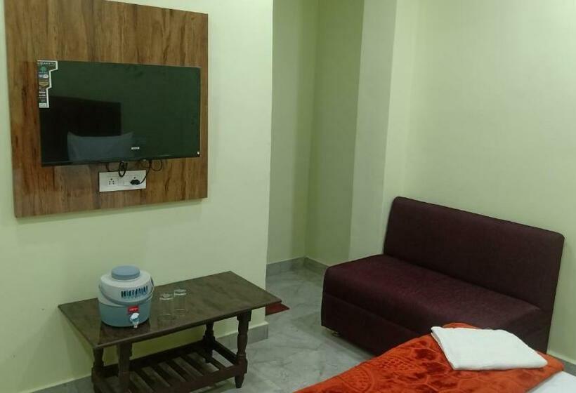 בית מלון כפרי Shagun Banquet And