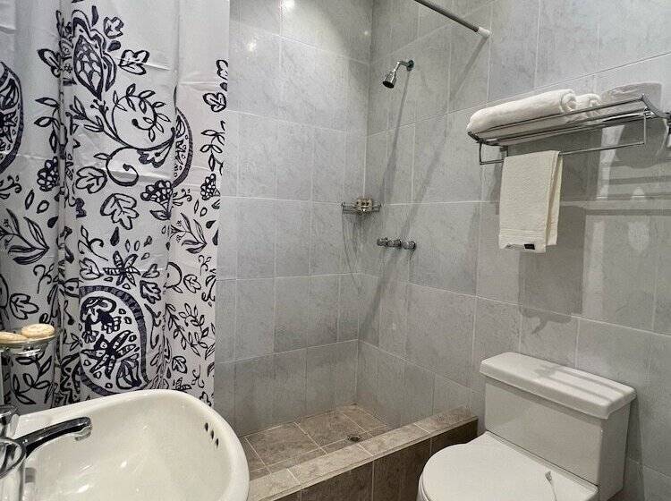 Pension Estancia Jardín De Teresita