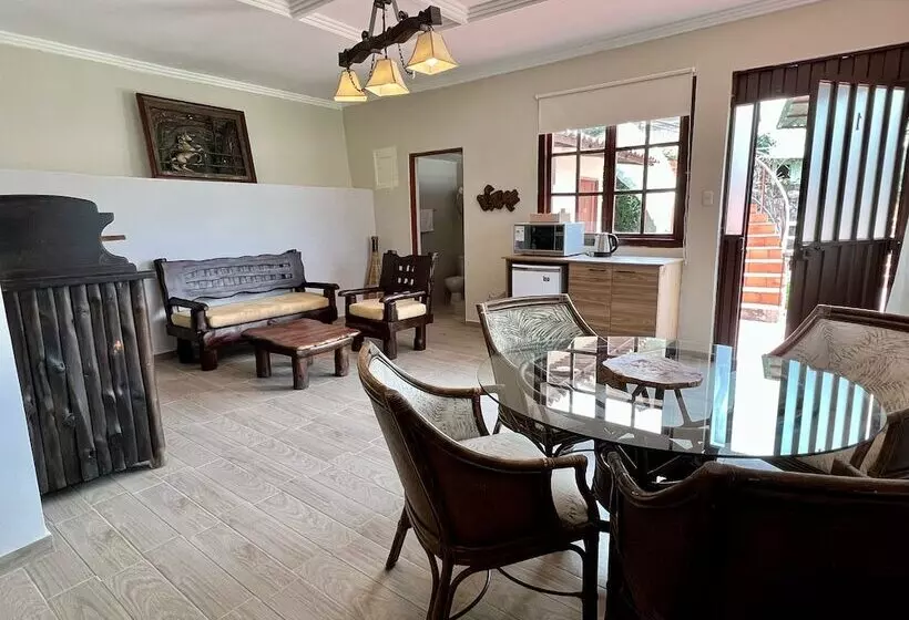 Majatalo Estancia Jardín De Teresita