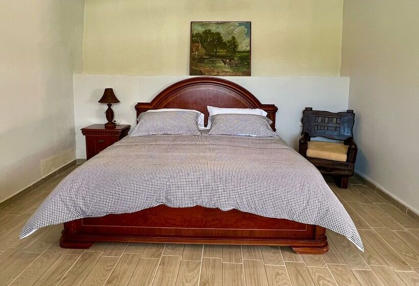 Pension Estancia Jardín De Teresita