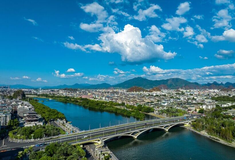 Riverside Wing Hotel Guilin