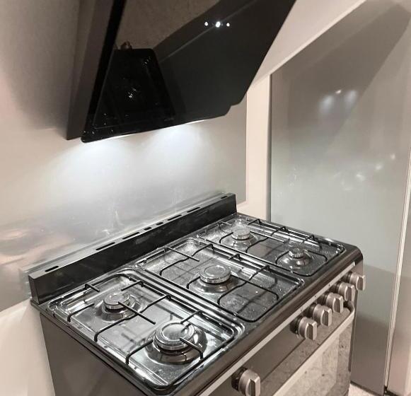 הוסטל Le Palace