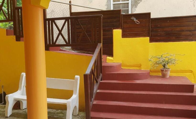 تختخواب و صبحانه Casa De Amor Suites And Tours